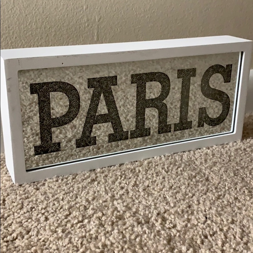 Meet your Posher, Paris